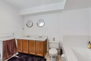 19 Guenevere Way Ondo, Berkeley Heights Township, NJ 07922 - Photo 17