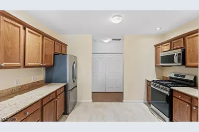 344 The Promenade #344, Edgewater, NJ 07020 - Photo 15