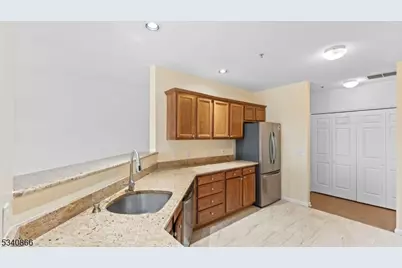 344 The Promenade #344, Edgewater, NJ 07020 - Photo 17