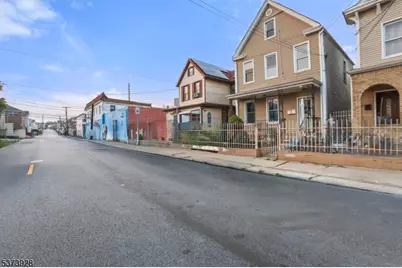 79 Irving St, Newark, NJ 07104 - Photo 3