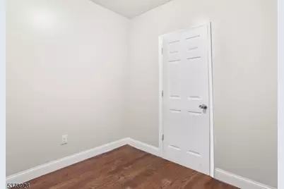 79 Irving St, Newark, NJ 07104 - Photo 11