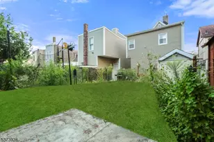79 Irving St, Newark, NJ 07104 - Photo 29