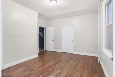 79 Irving St, Newark, NJ 07104 - Photo 9