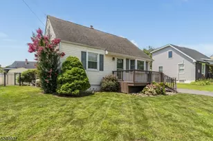 84 N Riverview Rd, Phillipsburg, NJ 08865 - Photo 1