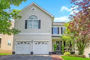 344 Hamilton Dr, Greenwich Township, NJ 08886 - Photo 1