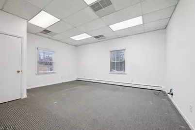 10 Shawnee Dr, Watchung, NJ 07069 - Photo 5