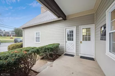 10 Shawnee Dr, Watchung, NJ 07069 - Photo 15