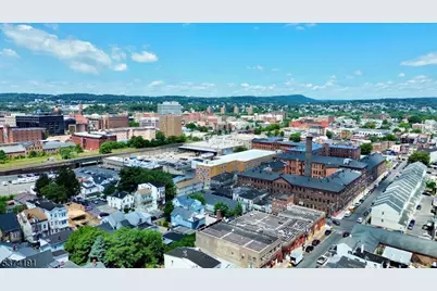 50 Oak St, Paterson, NJ 07501 - Photo 3