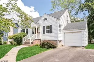 44 Hillcrest Dr, Wayne, NJ 07470 - Photo 1