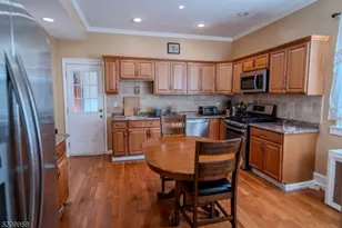 95 Beech St, East Orange, NJ 07018 - Photo 13