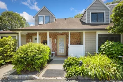 402 Betty Ln, Mine Hill, NJ 07803 - Photo 1