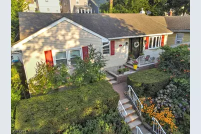 16 Park Pl, Kearny, NJ 07032 - Photo 1