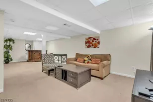 28 Hawthorn Dr, Edison Twp., NJ 08820 - Photo 27