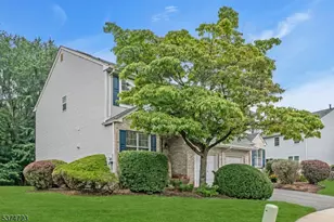 28 Hawthorn Dr, Edison Twp., NJ 08820 - Photo 3