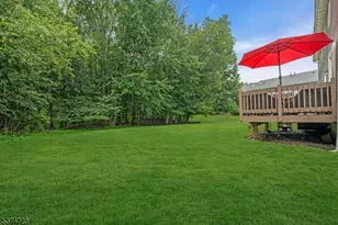 28 Hawthorn Dr, Edison Twp., NJ 08820 - Photo 37