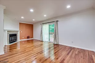 6 Tulip Ct, Edison Twp., NJ 08820 - Photo 19