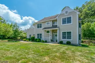 32 Castle Ct, Randolph Township, NJ 07869 - Photo 1