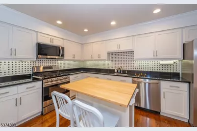 3 Avery Ct, Madison, NJ 07940 - Photo 5