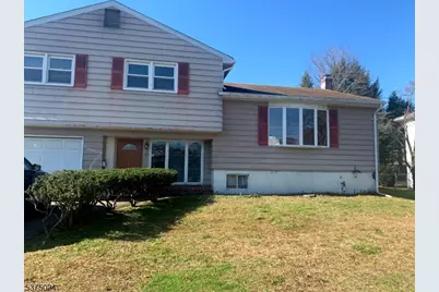 24 Hill Ct, Pompton Lakes, NJ 07442 - Photo 1