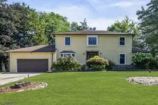 12 Fairfield Rd, Franklin Township, NJ 08873 - Photo 1