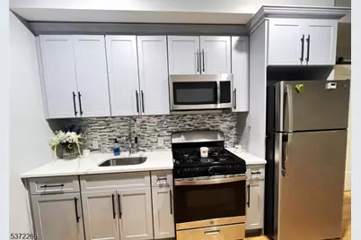 104 A Yale Ave, Jersey City, NJ 07304 - Photo 7