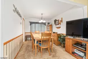 8 Ellen Dr, Rockaway Township, NJ 07866 - Photo 15