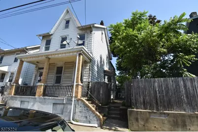 285 Chambers St, Phillipsburg, NJ 08865 - Photo 1