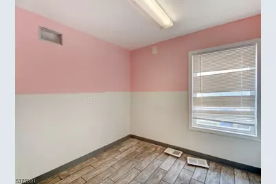 725 N Wood Ave, Linden, NJ 07036 - Photo 13