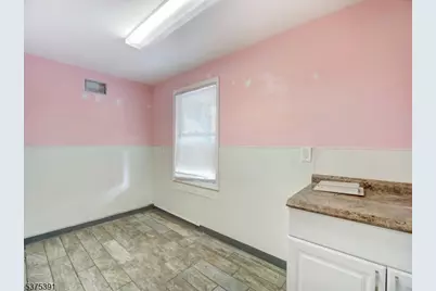 725 N Wood Ave, Linden, NJ 07036 - Photo 15