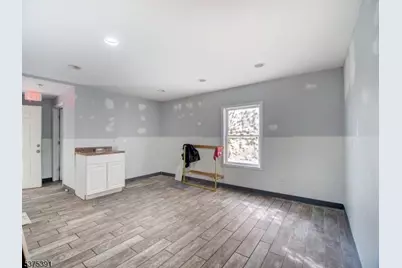 725 N Wood Ave, Linden, NJ 07036 - Photo 17
