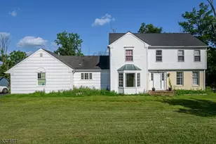 92 Country Acres Dr, Union Township, NJ 08827 - Photo 1