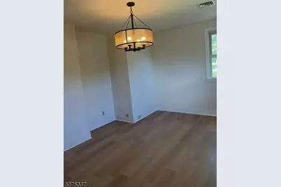 134 Tingley Ln, Edison, NJ 08820 - Photo 9