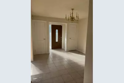 134 Tingley Ln, Edison, NJ 08820 - Photo 5