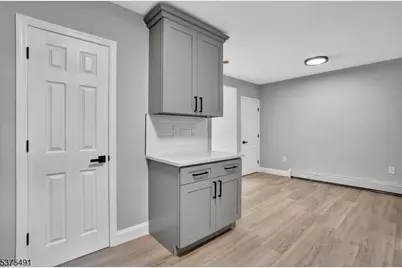 434 Halsted St, East Orange, NJ 07018 - Photo 11