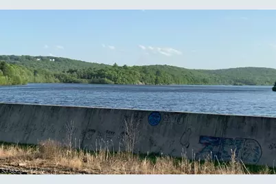 19 Southfield Dr, Sussex, NJ 07461 - Photo 3