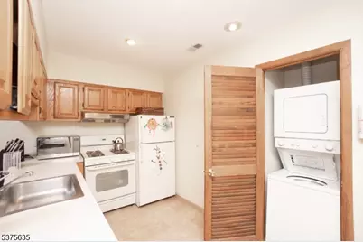 2 Falkenstein Dr Unit #4, Vernon, NJ 07462 - Photo 7