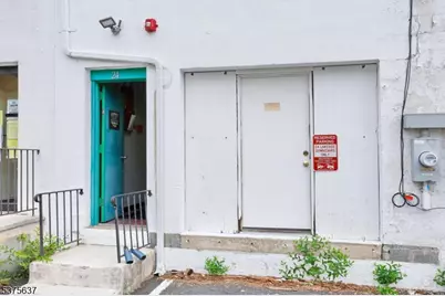 24 Lakeside Ave, Pompton Lakes, NJ 07442 - Photo 3