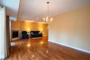 30 Woods Edge Dr, Roxbury Township, NJ 07876 - Photo 9