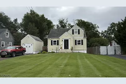 645 Townsend Pl, North Plainfield, NJ 07063 - Photo 1