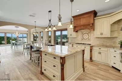 656 Lakeside Ave, Hopatcong, NJ 07821 - Photo 9