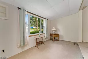 6 Franklin St, Franklin Township, NJ 07882 - Photo 15