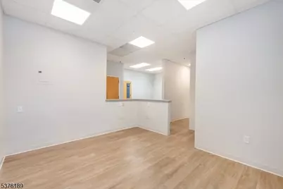 504 Hamburg Tpke, Wayne, NJ 07470 - Photo 13