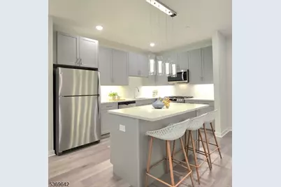 135 Fairfield Rd #206, Fairfield, NJ 07004 - Photo 5