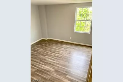 1018 Clinton Ave, Irvington, NJ 07111 - Photo 9