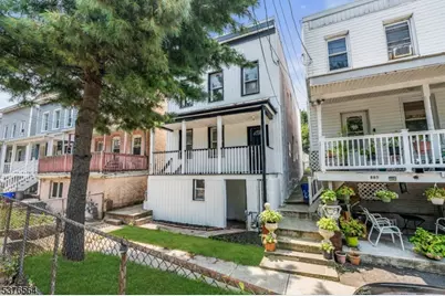 863 State St, Perth Amboy, NJ 08861 - Photo 1