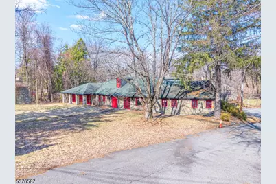 30 Gingerbread Castle Rd, Hamburg, NJ 07419 - Photo 1