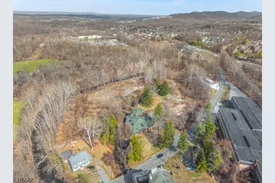 30 Gingerbread Castle Rd, Hamburg, NJ 07419 - Photo 5