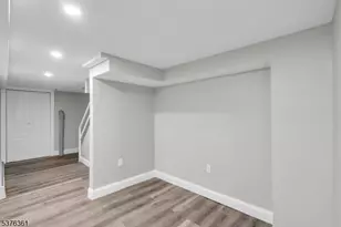 553 S Orange Ave, Newark, NJ 07103 - Photo 17