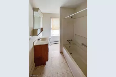 4 Randall St, Phillipsburg, NJ 08865 - Photo 9