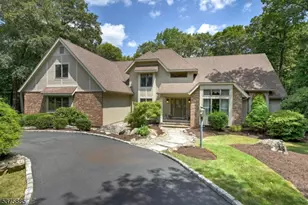 8 Falcon Run, Kinnelon, NJ 07405 - Photo 1
